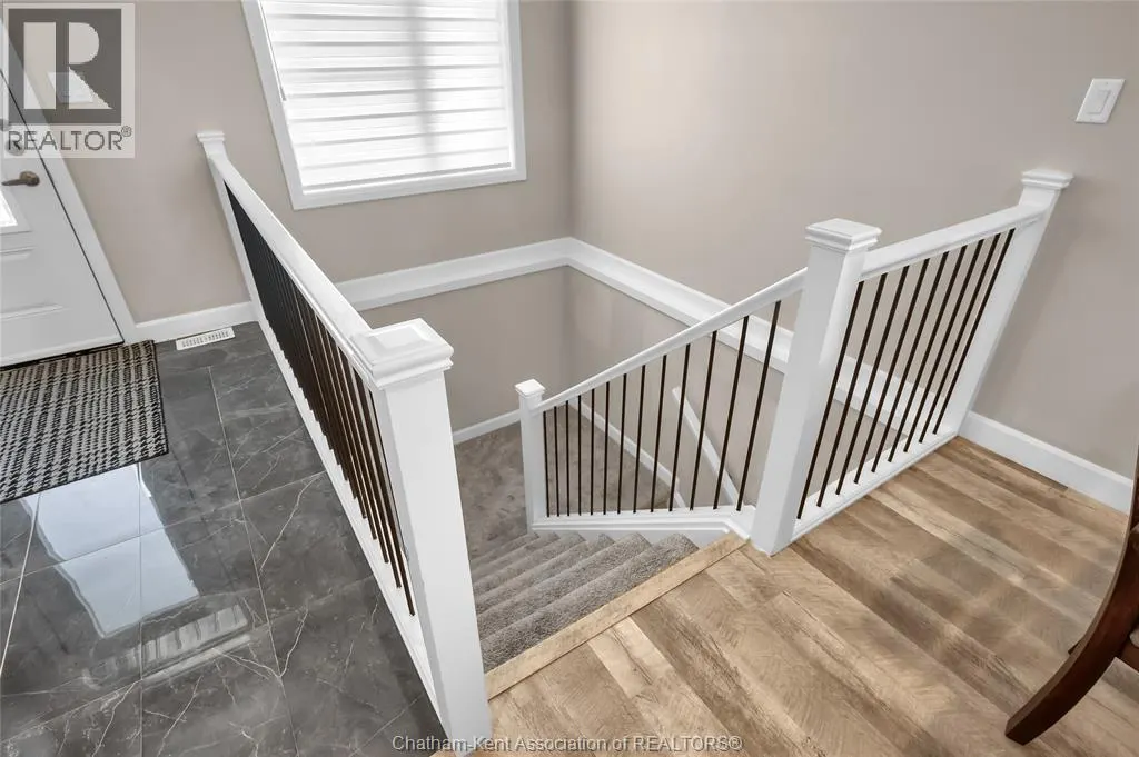 248 Moonstone CRESCENT