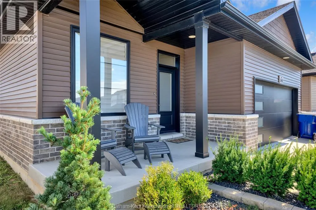 248 Moonstone CRESCENT