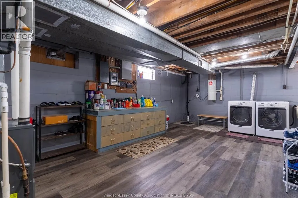 1006 BUCKINGHAM ROAD