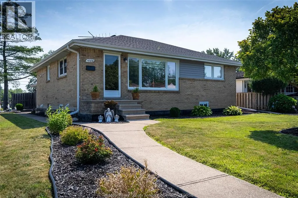 1006 BUCKINGHAM ROAD