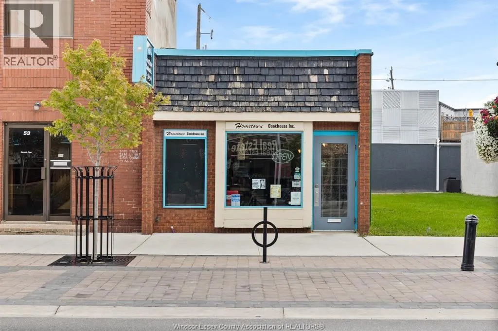 51 TALBOT ROAD North