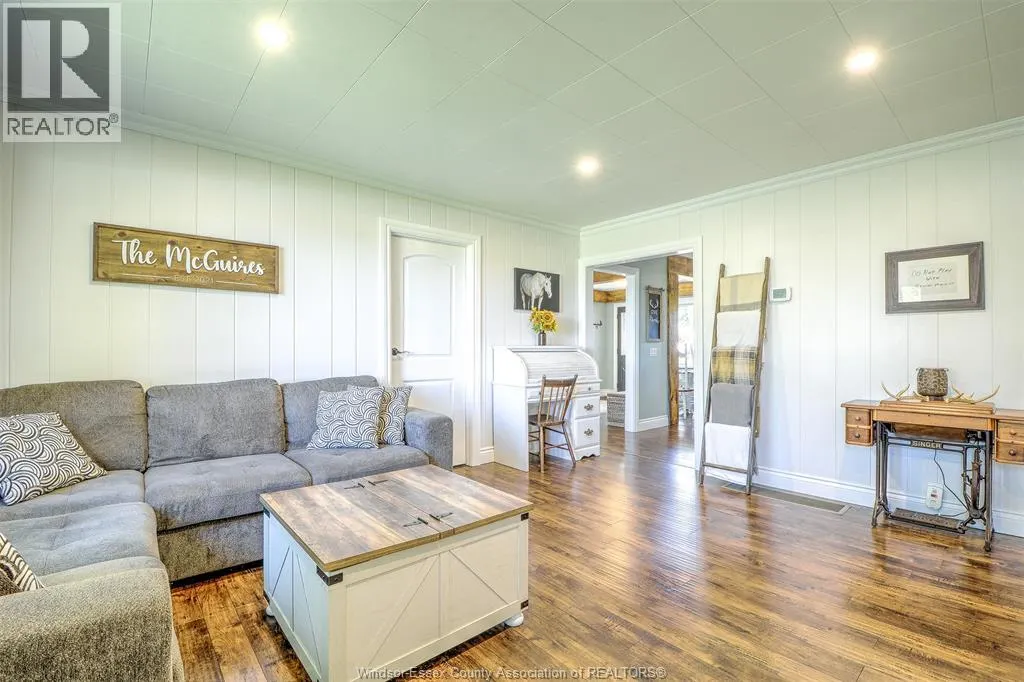 7931 COLLISON Sideroad