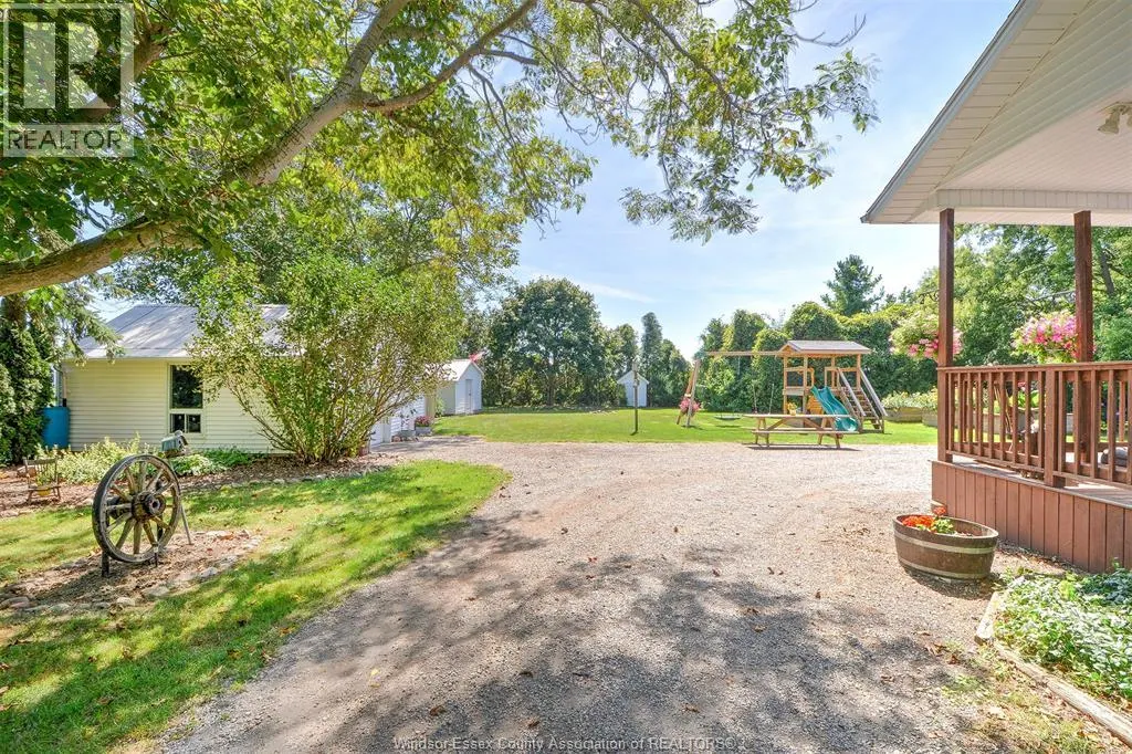 7931 COLLISON Sideroad