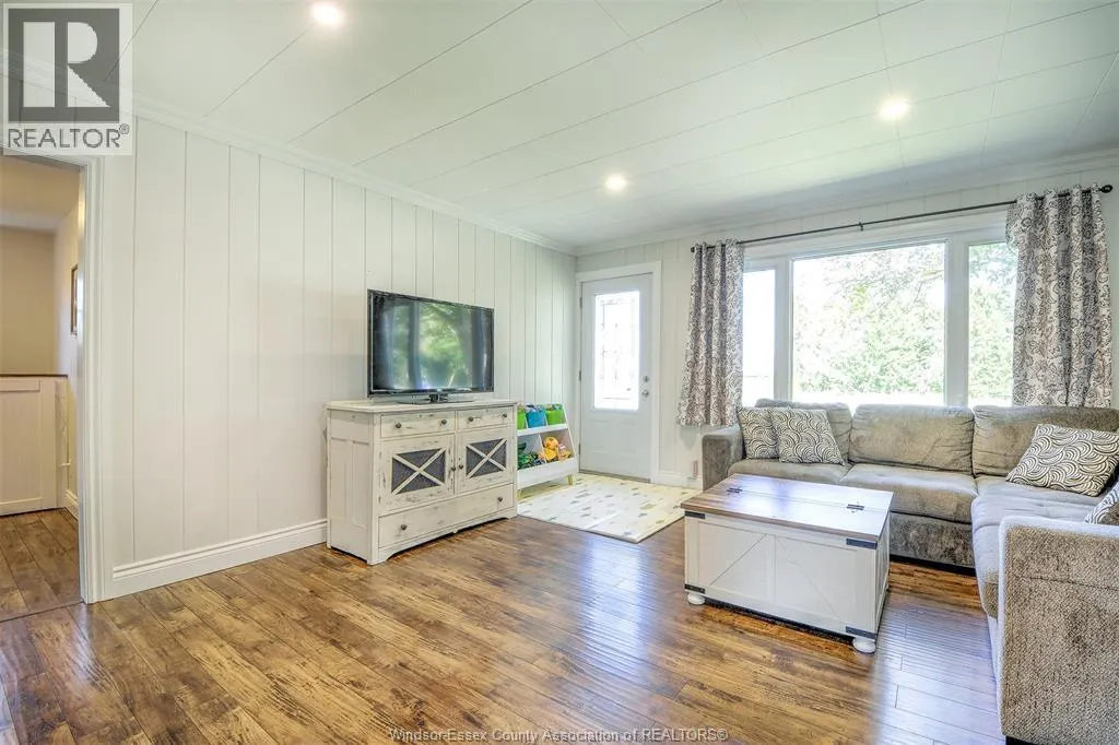 7931 COLLISON Sideroad