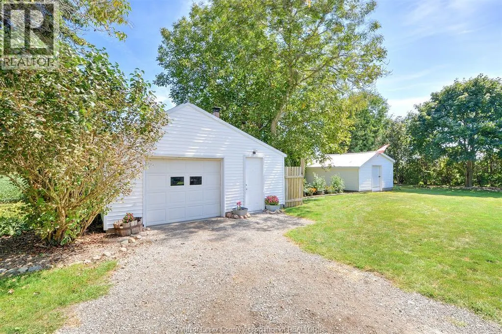 7931 COLLISON Sideroad