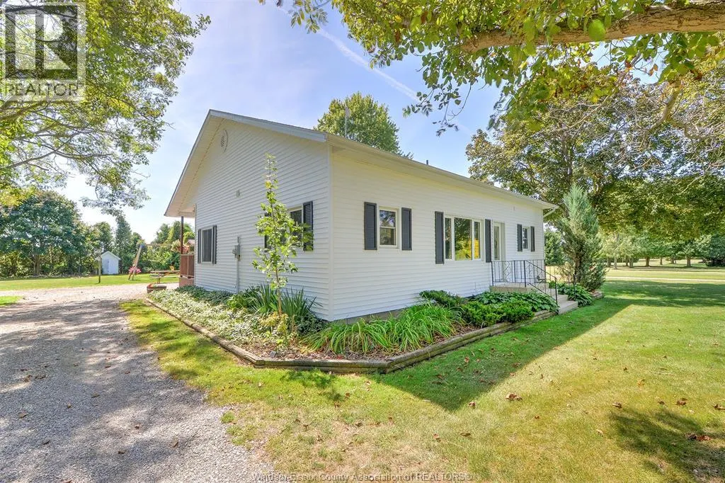 7931 COLLISON Sideroad