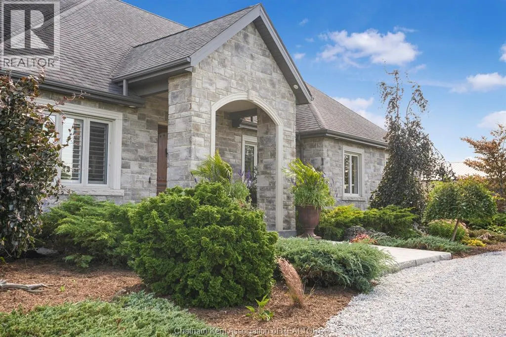 626 Gregory DRIVE East