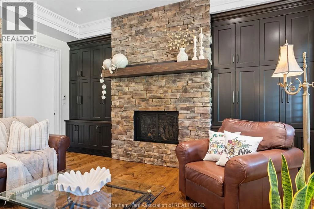 626 Gregory DRIVE East