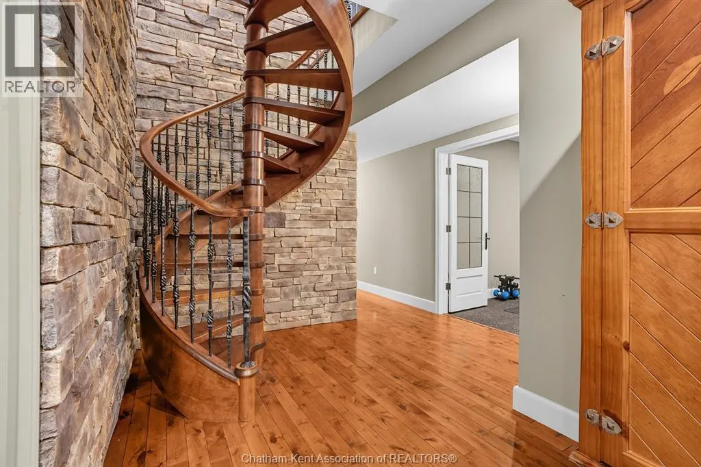 626 Gregory DRIVE East