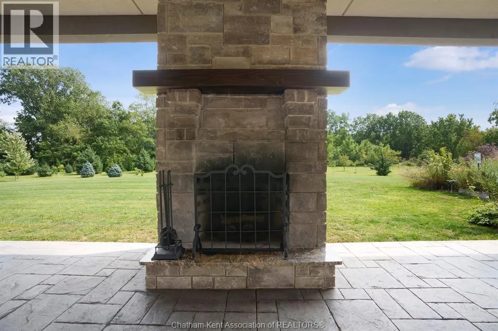626 Gregory DRIVE East