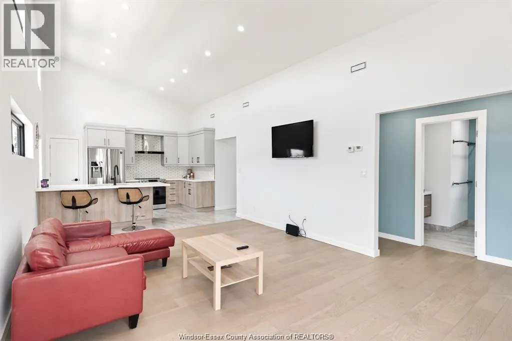 687 ASSUMPTION STREET Unit# UPPER