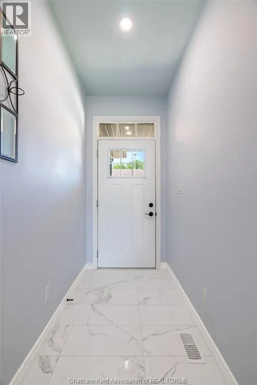 3 Jonathan STREET