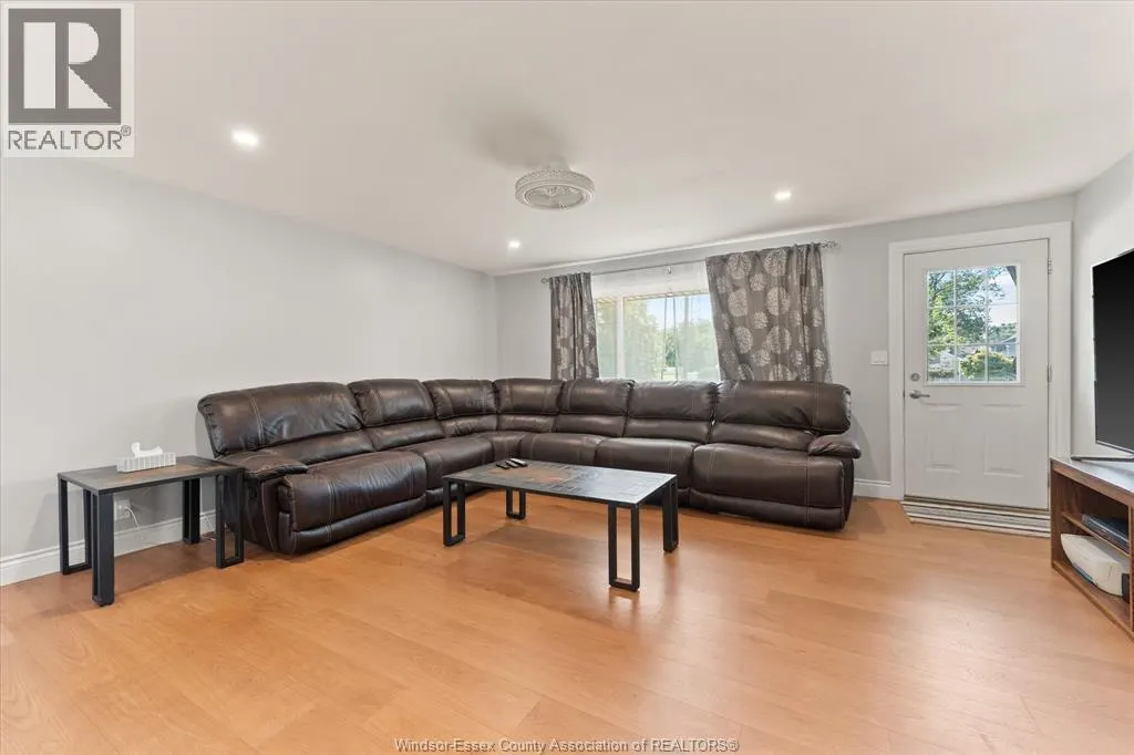 528 SANDISON STREET