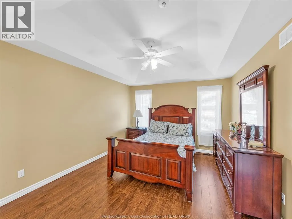 1145 Bridal Falls
