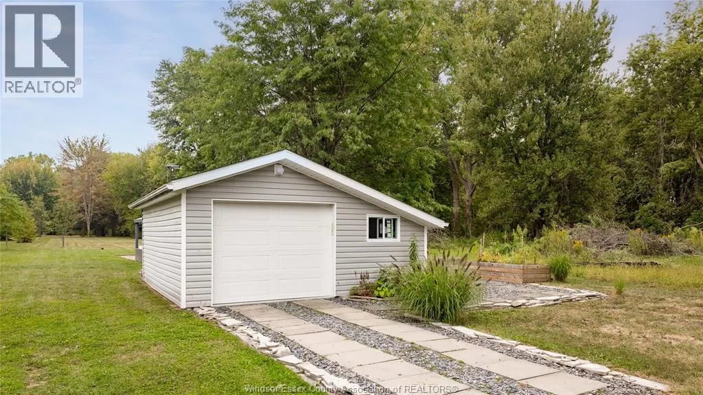 777 Old Tecumseh ROAD