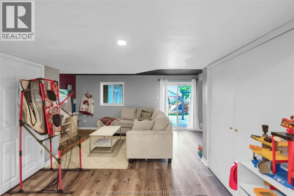12 Phair CRESCENT