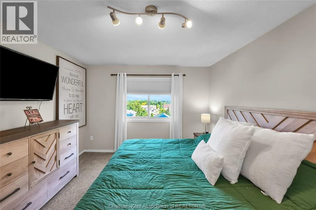12 Phair CRESCENT