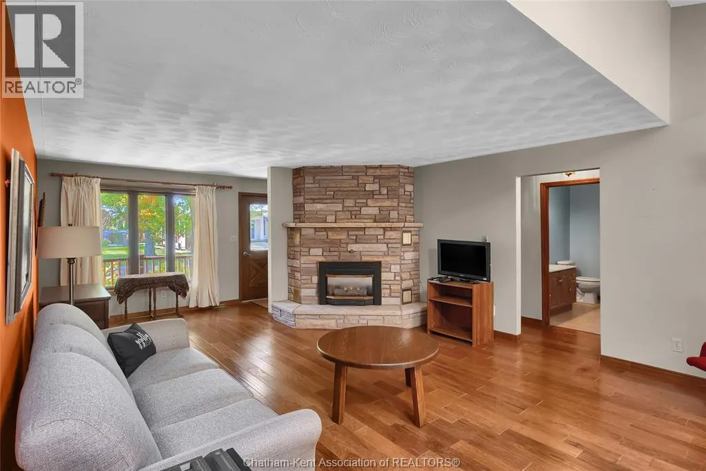 7 Lawson DRIVE