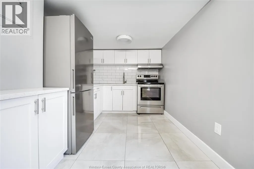 1219 MONMOUTH