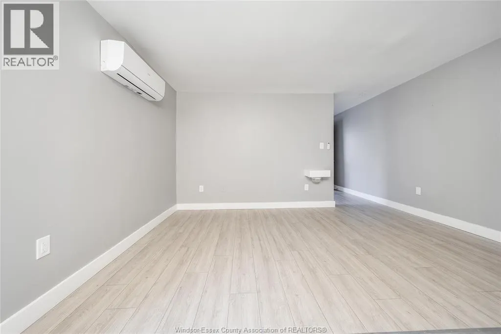 1219 MONMOUTH