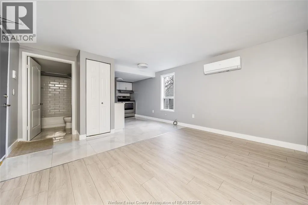 1219 MONMOUTH