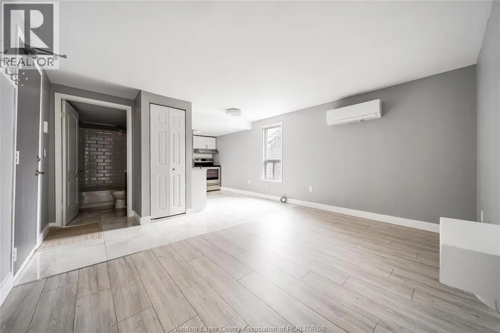 1219 MONMOUTH