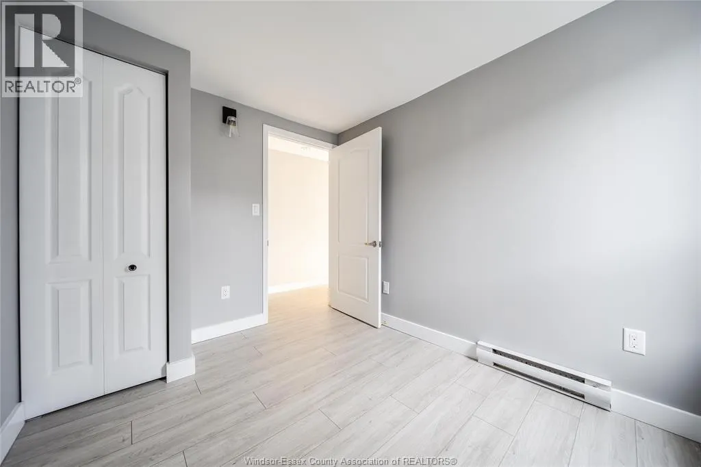 1219 MONMOUTH