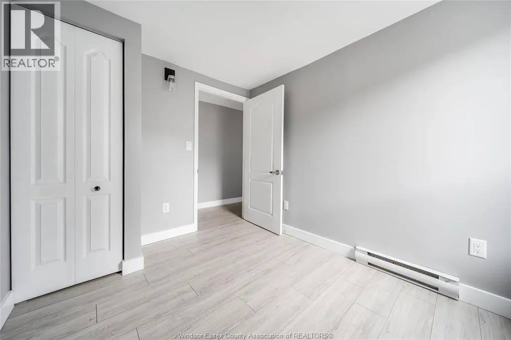 1219 MONMOUTH