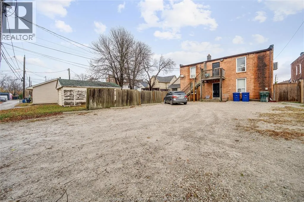 1219 MONMOUTH