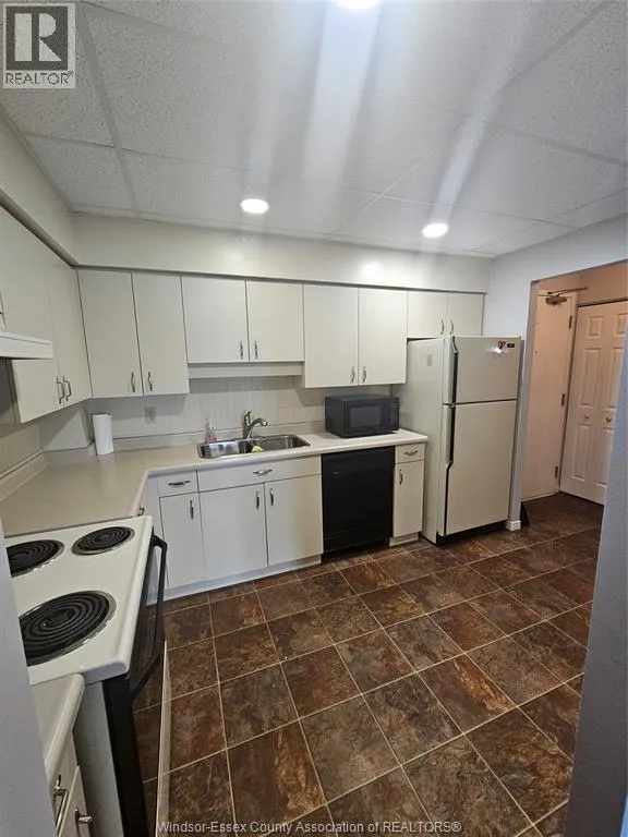 3855 SOUTHWINDS Unit# 502