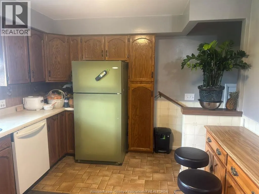 830 TALBOT ROAD