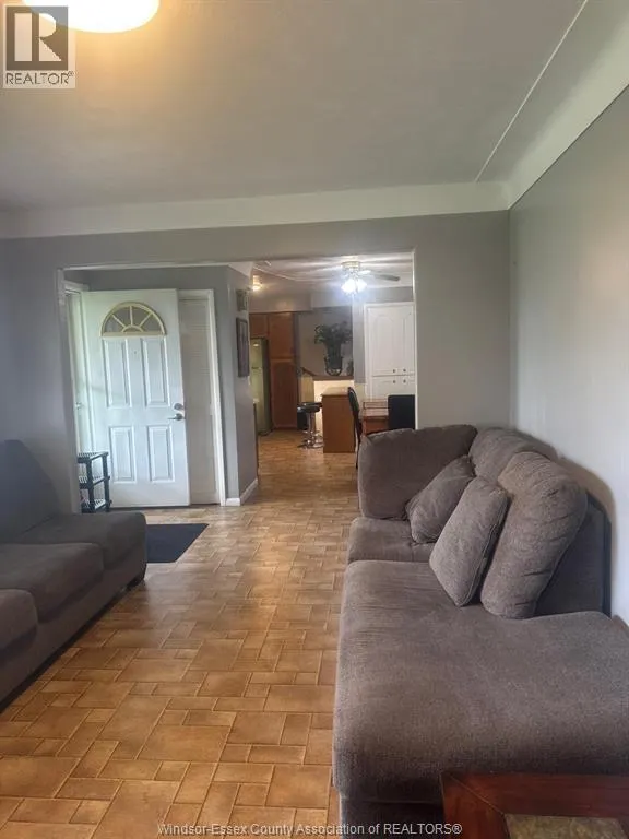 830 TALBOT ROAD