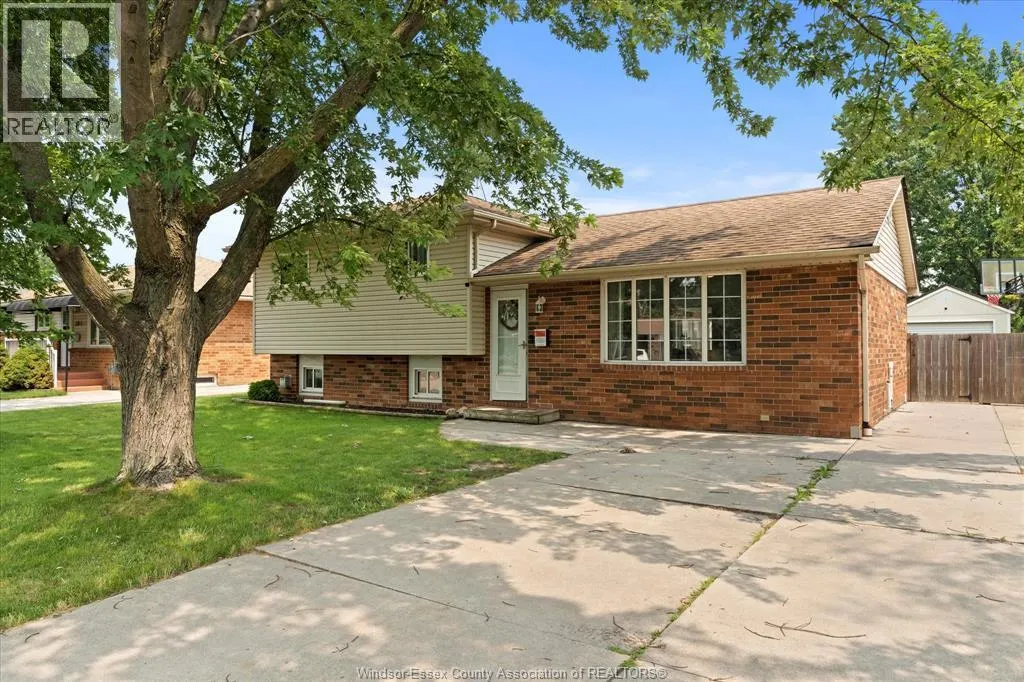 110 ST. JAMES COURT