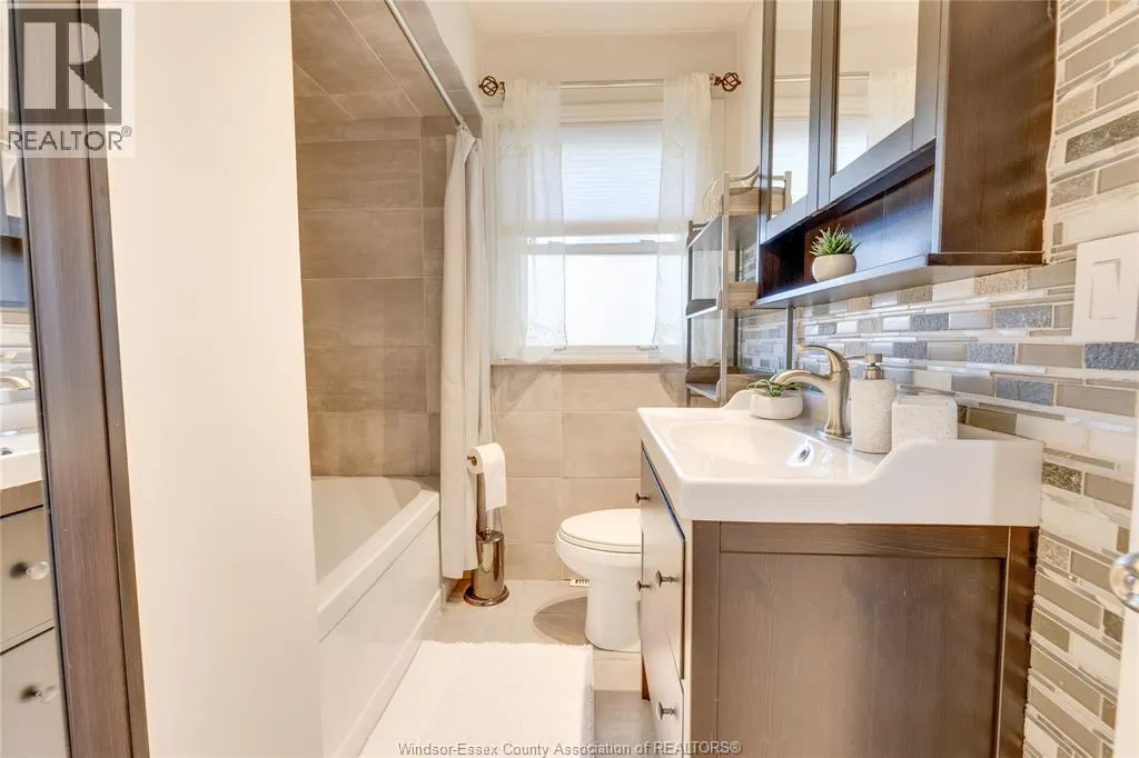 4330 MOUNT ROYAL