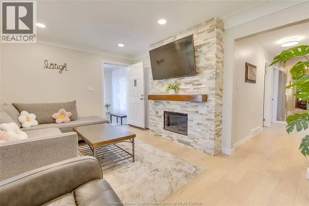 4330 MOUNT ROYAL