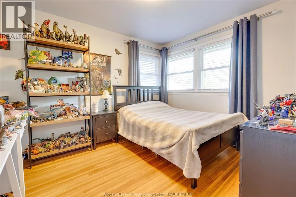 4330 MOUNT ROYAL