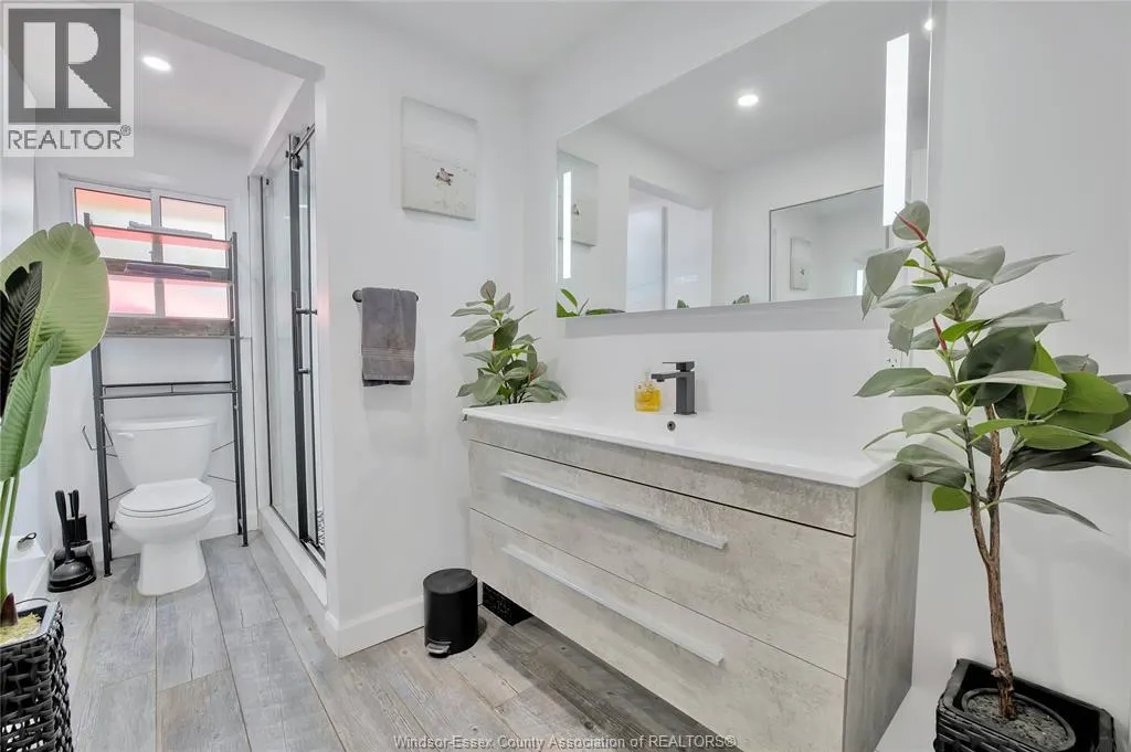 3990 MYRTLE