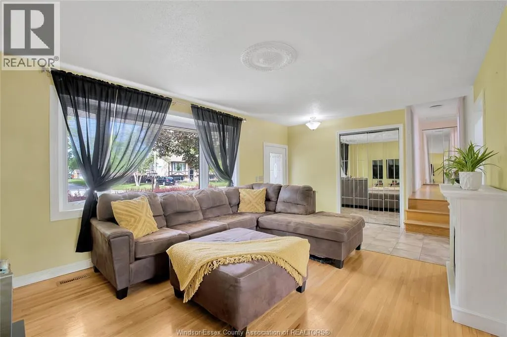 3990 MYRTLE
