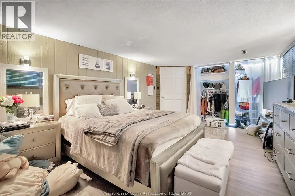 3990 MYRTLE