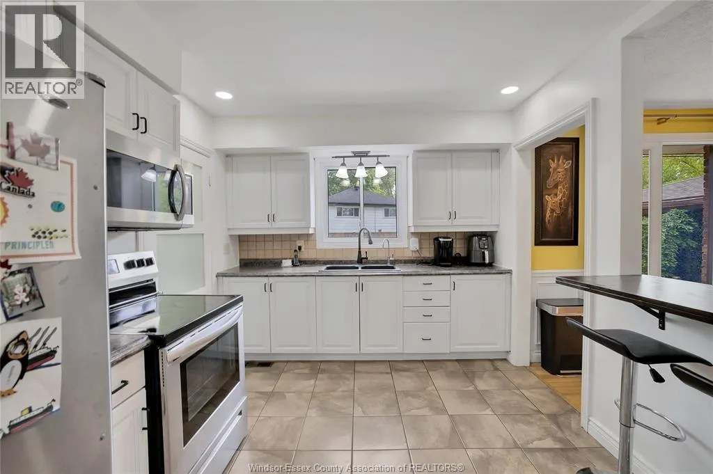3990 MYRTLE