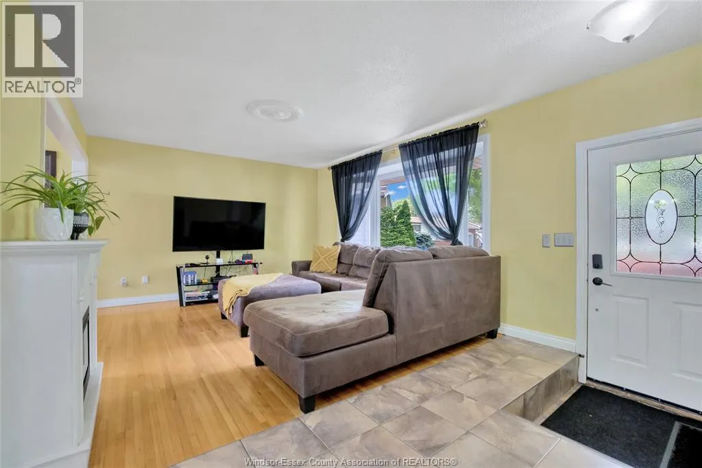 3990 MYRTLE