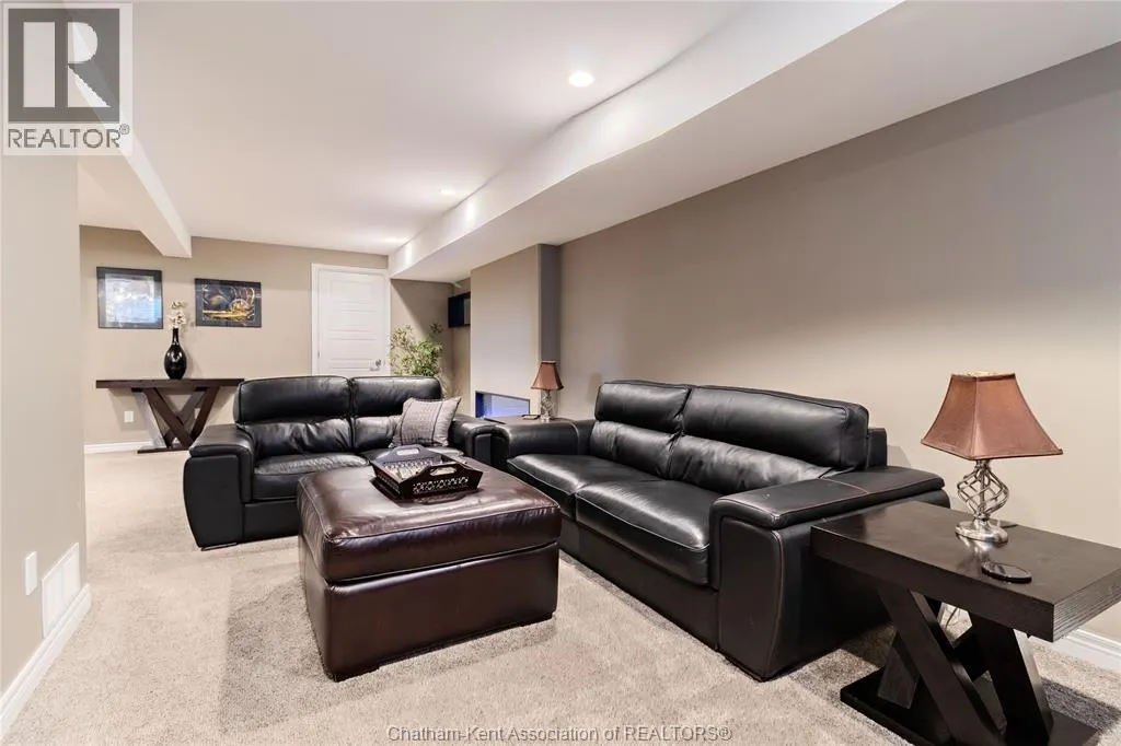59 GREGORY DRIVE East