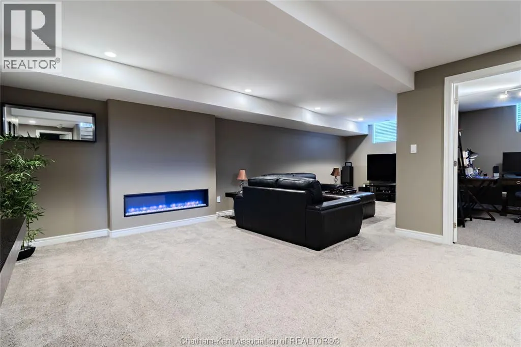 59 GREGORY DRIVE East