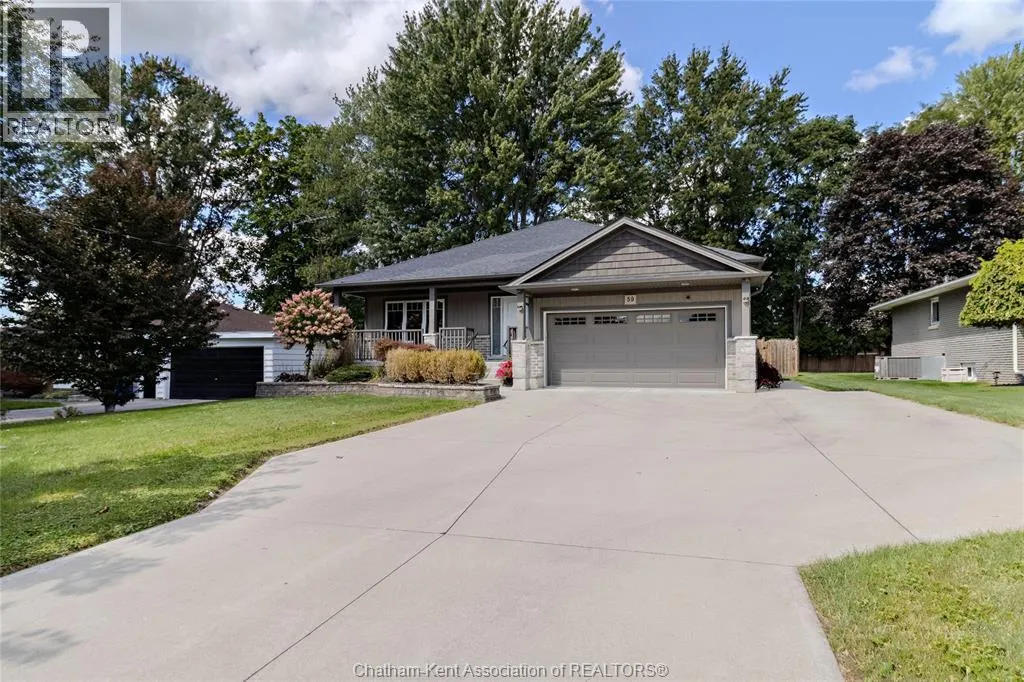 59 GREGORY DRIVE East