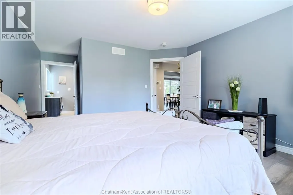 59 GREGORY DRIVE East