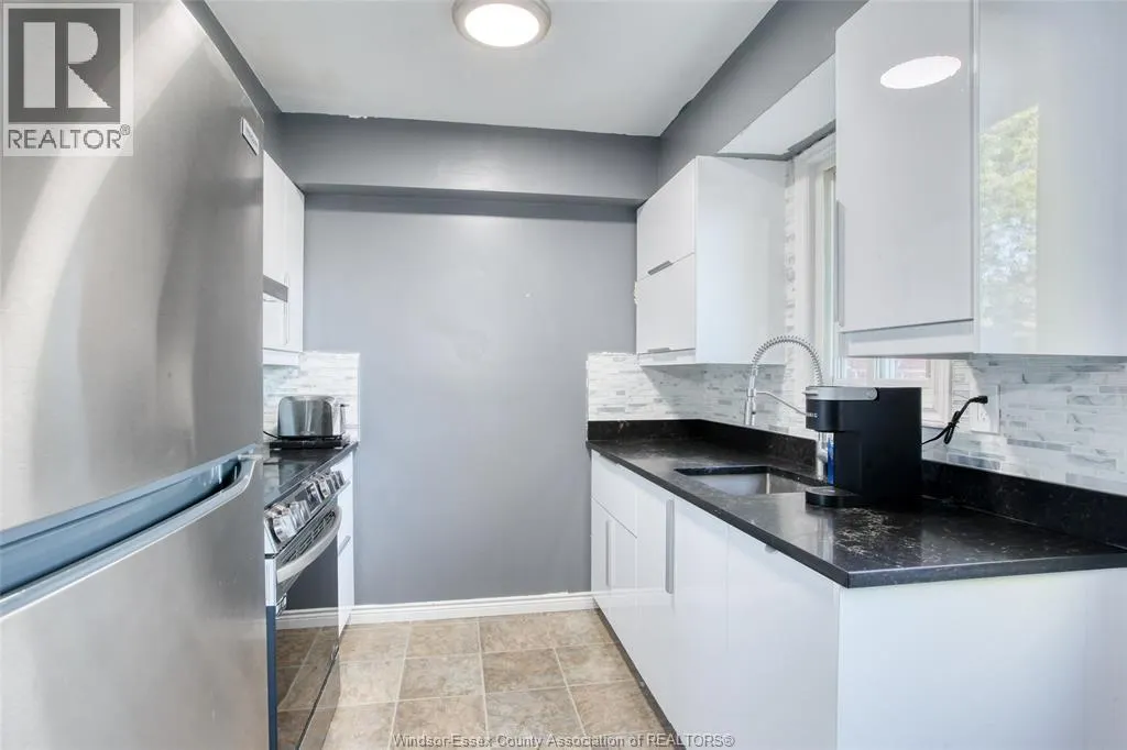341 VICTORIA STREET Unit# 14