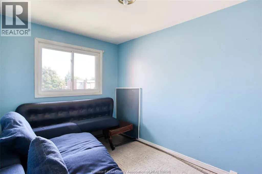 341 VICTORIA STREET Unit# 14