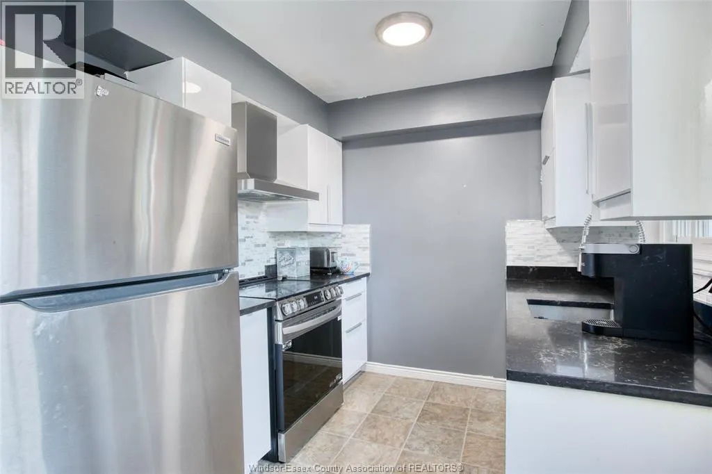 341 VICTORIA STREET Unit# 14