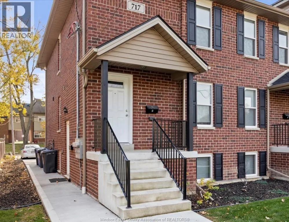 717 St. Antoine Unit# 3
