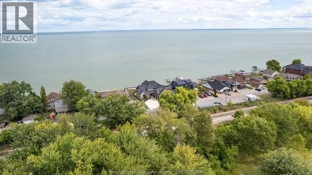 1322 Shoreline